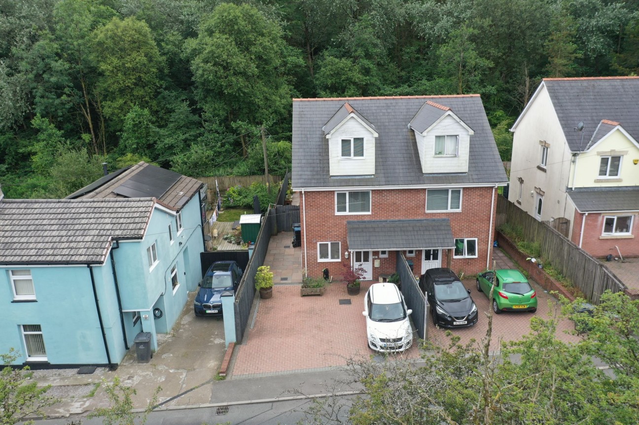 Merthyr Road, Tredegar, NP22