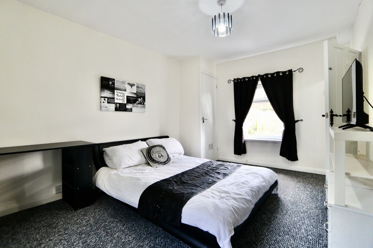 Sunnybank, Tirphil, NP24