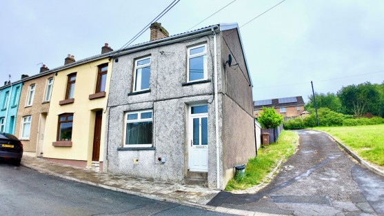 Edward Street, Fairview, NP12