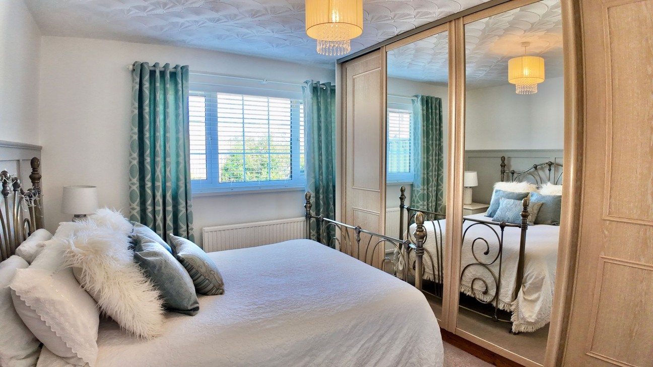 Maes-Y-Garn Road, Oakdale, NP12
