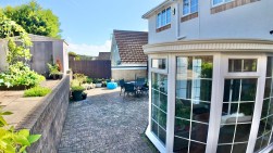 Maes-Y-Garn Road, Oakdale, NP12