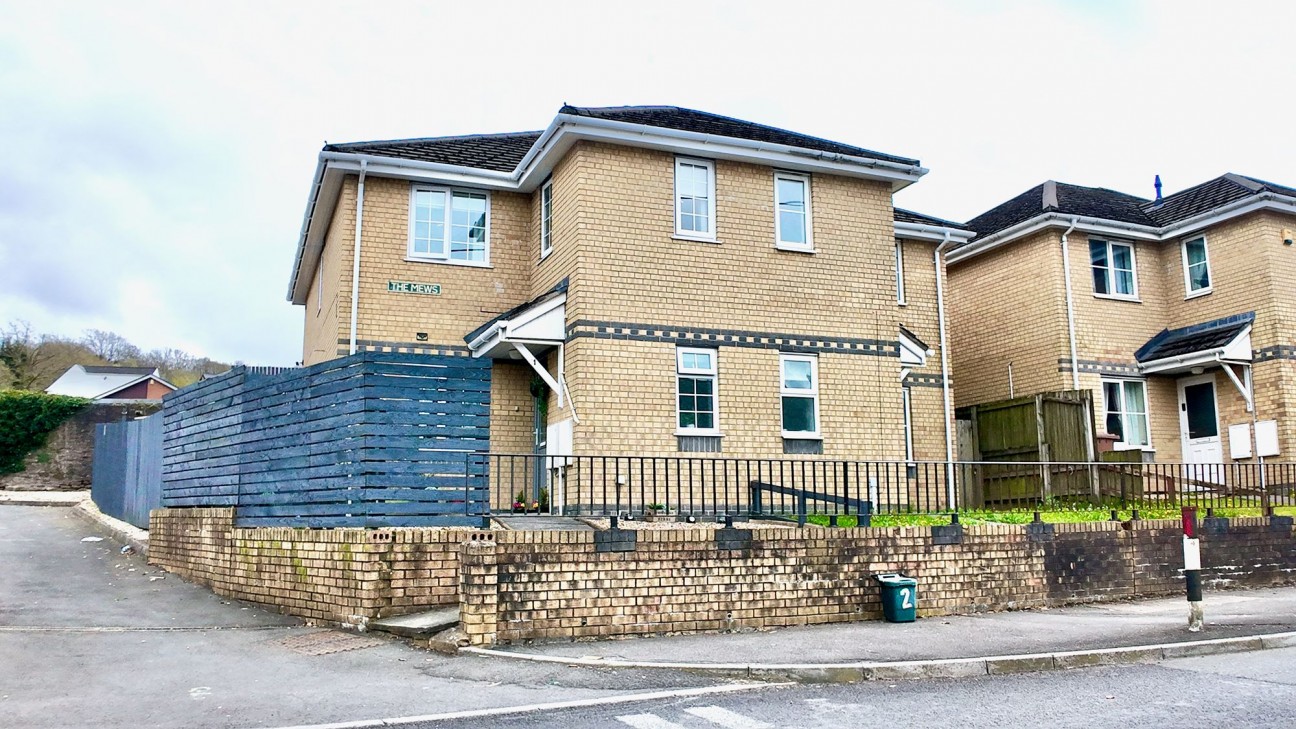 High Street, Newbridge, NP11