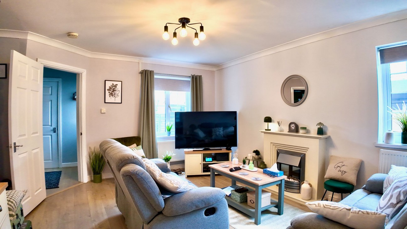 High Street, Newbridge, NP11