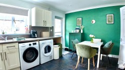 High Street, Newbridge, NP11