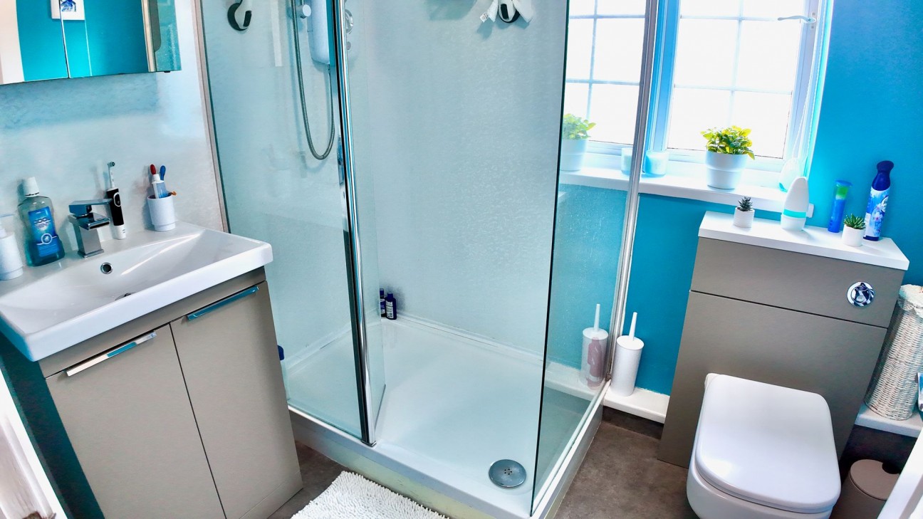 High Street, Newbridge, NP11