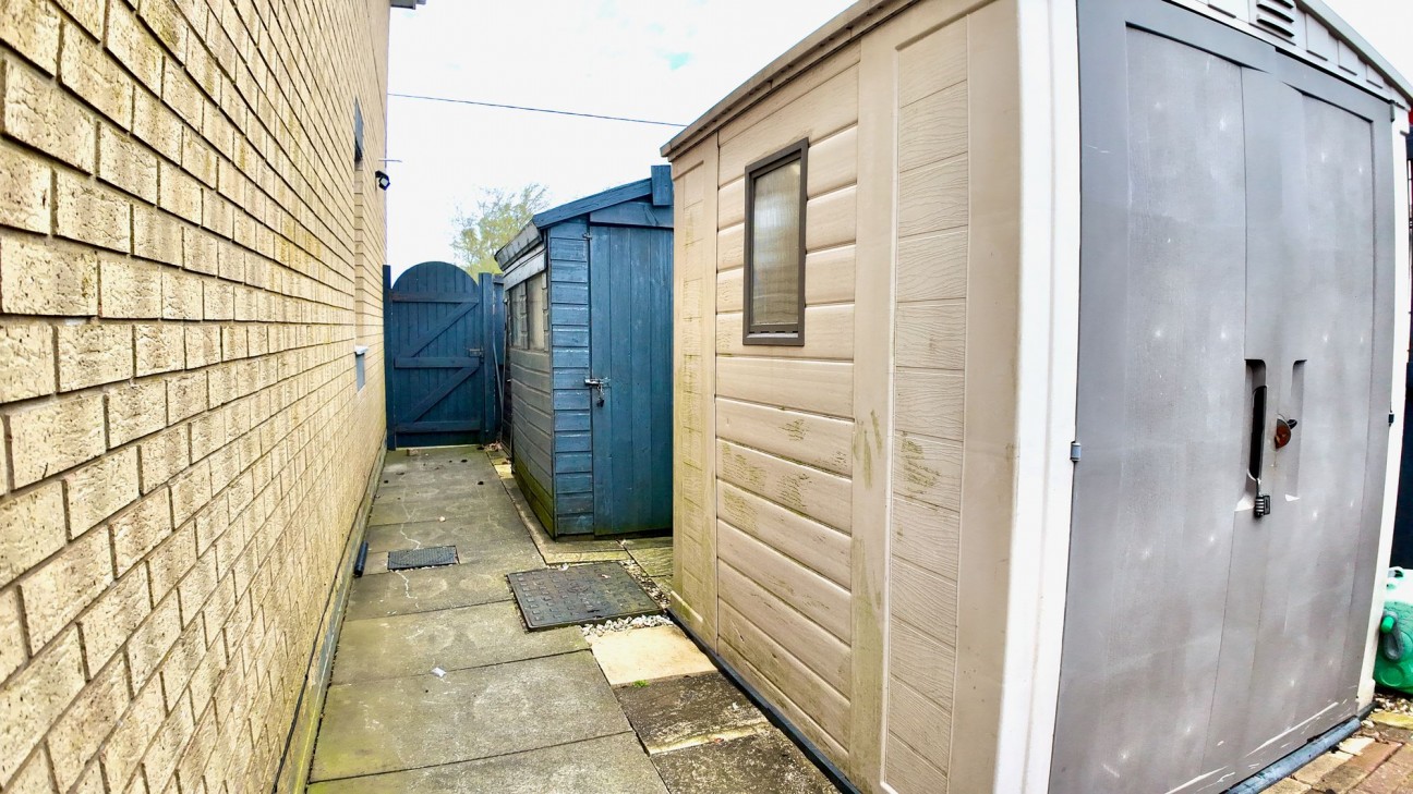 High Street, Newbridge, NP11