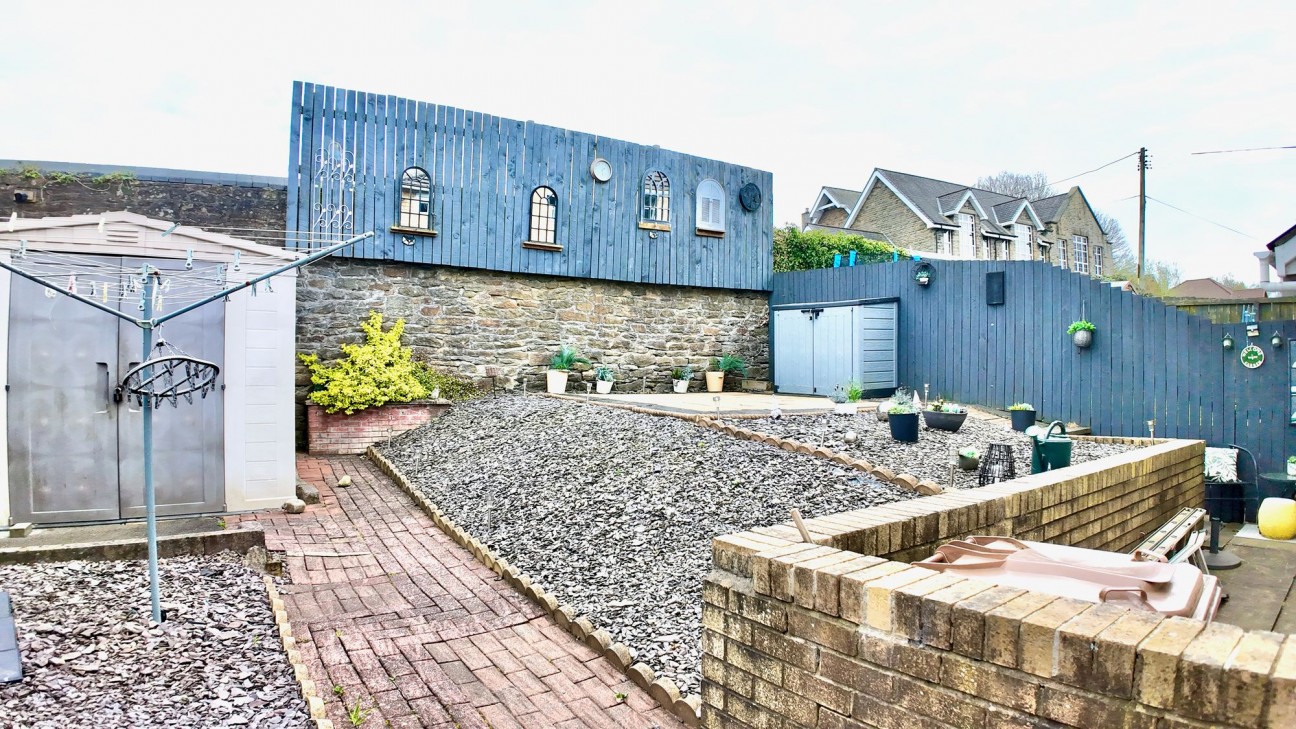 High Street, Newbridge, NP11