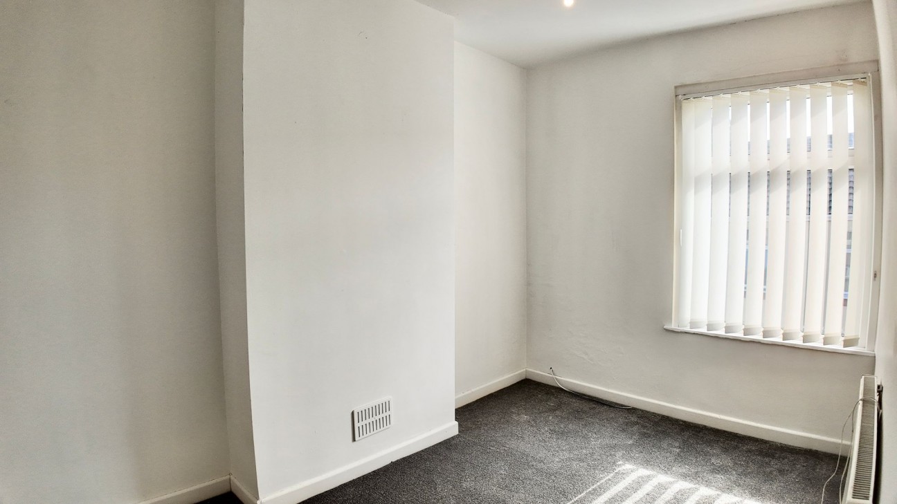 Raglan Road, Hengoed, CF82