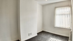 Raglan Road, Hengoed, CF82