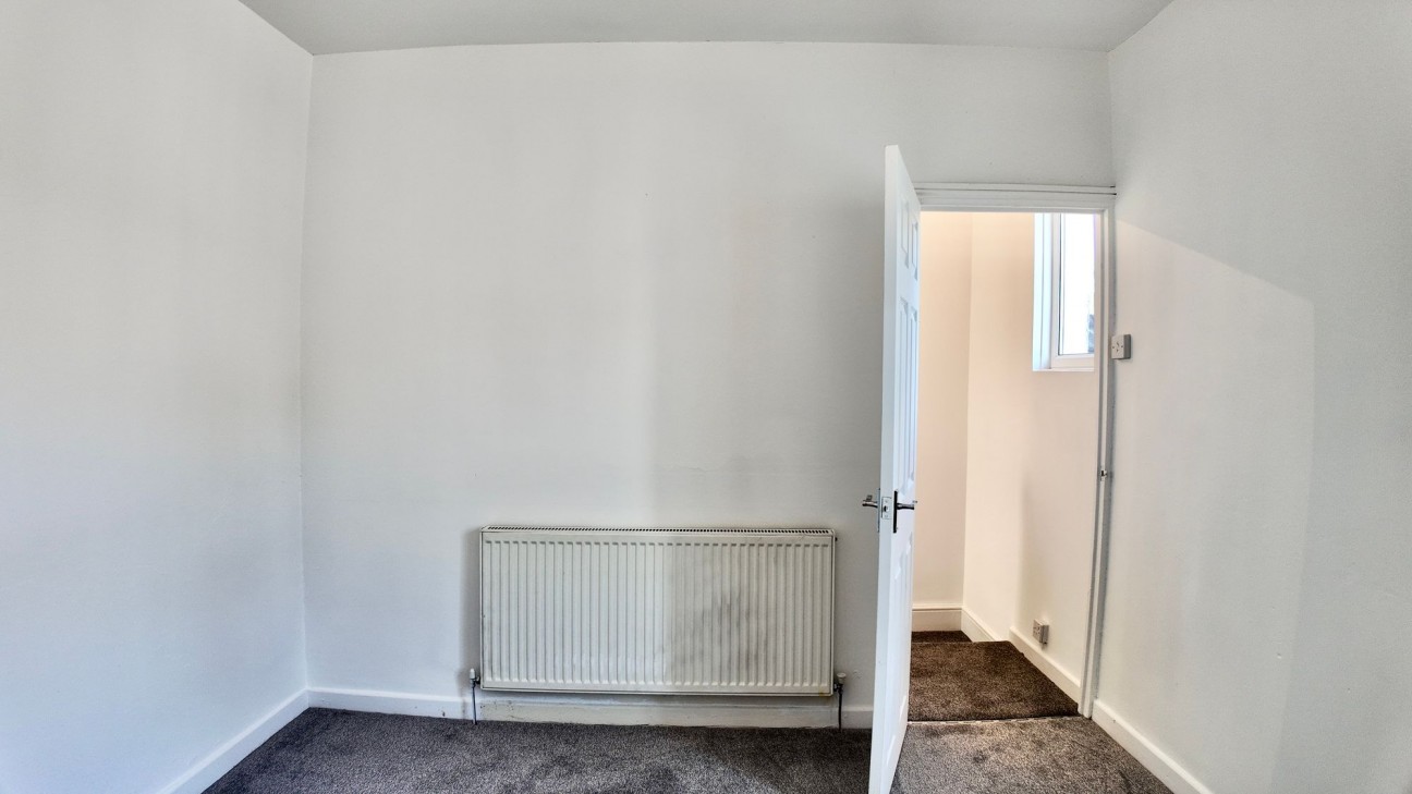 Raglan Road, Hengoed, CF82