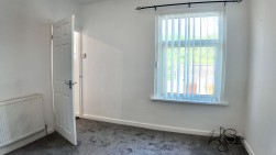 Raglan Road, Hengoed, CF82
