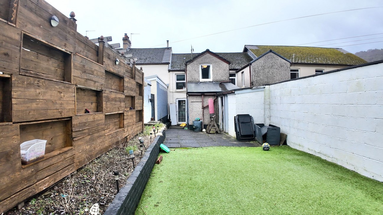 Islwyn Street, Abercarn, NP11