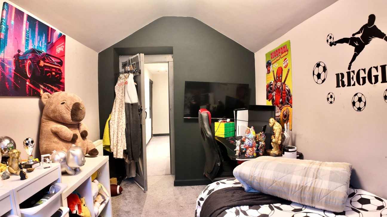 Islwyn Street, Abercarn, NP11