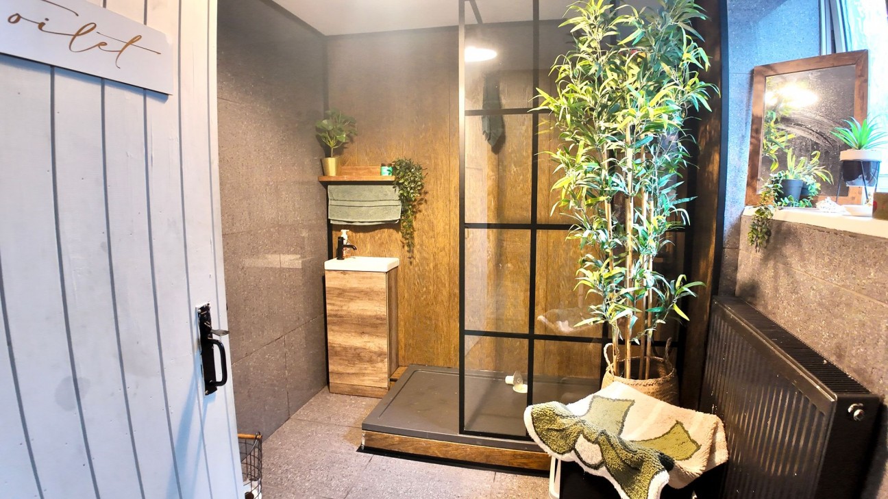 Islwyn Street, Abercarn, NP11