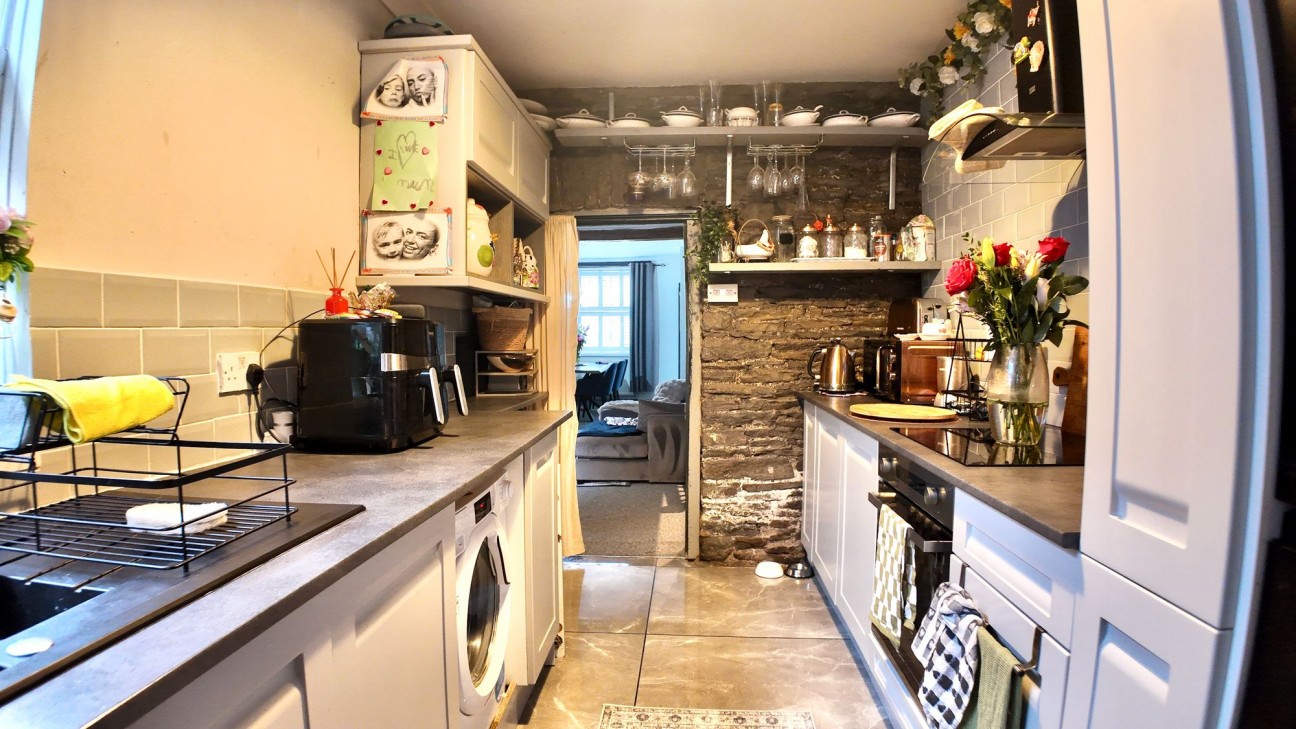 Islwyn Street, Abercarn, NP11