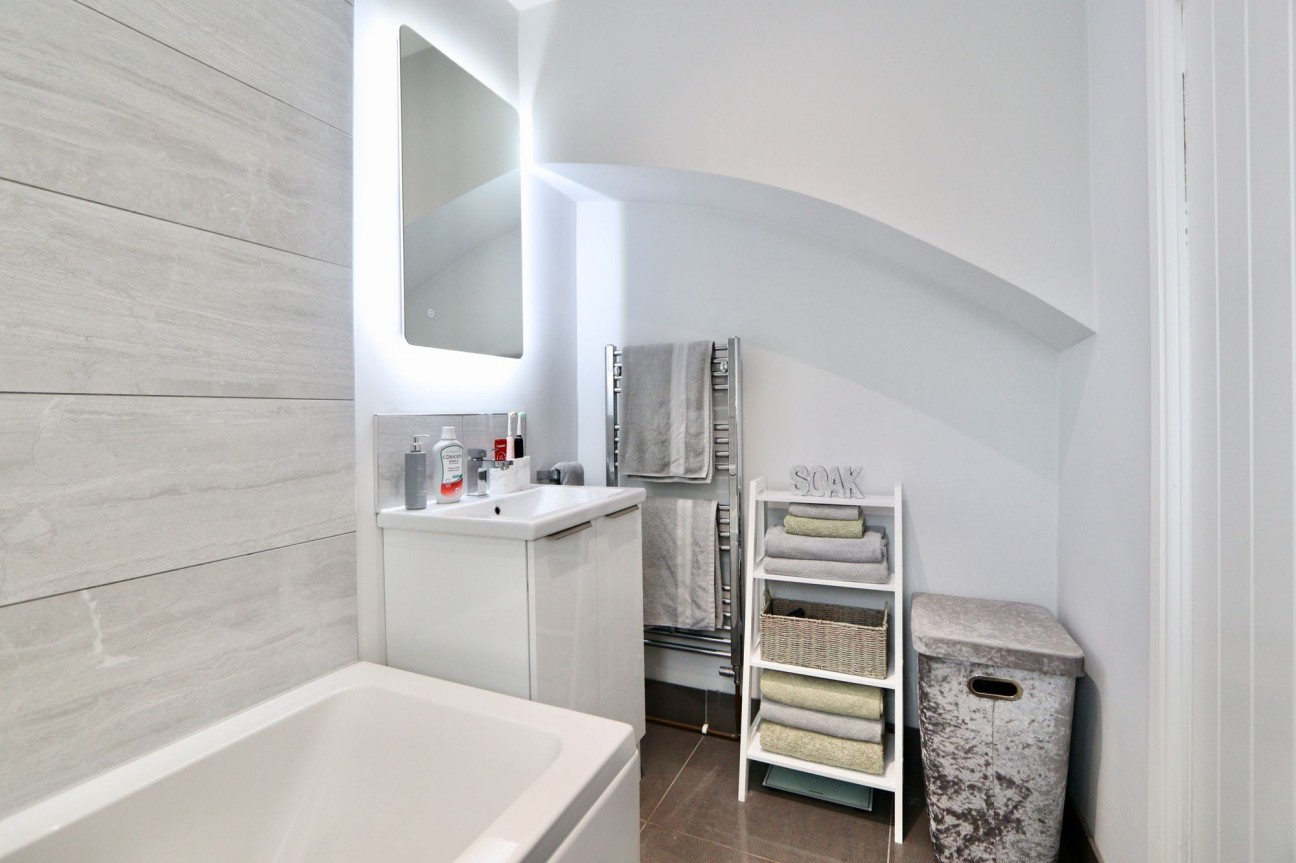 Bryn Road, Markham, NP12
