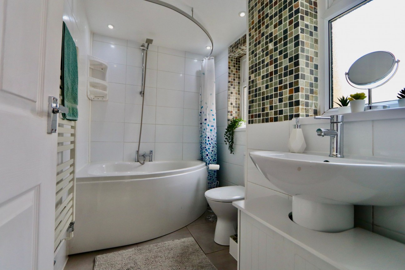 Sir Ivors Road, Pontllanfraith, NP12