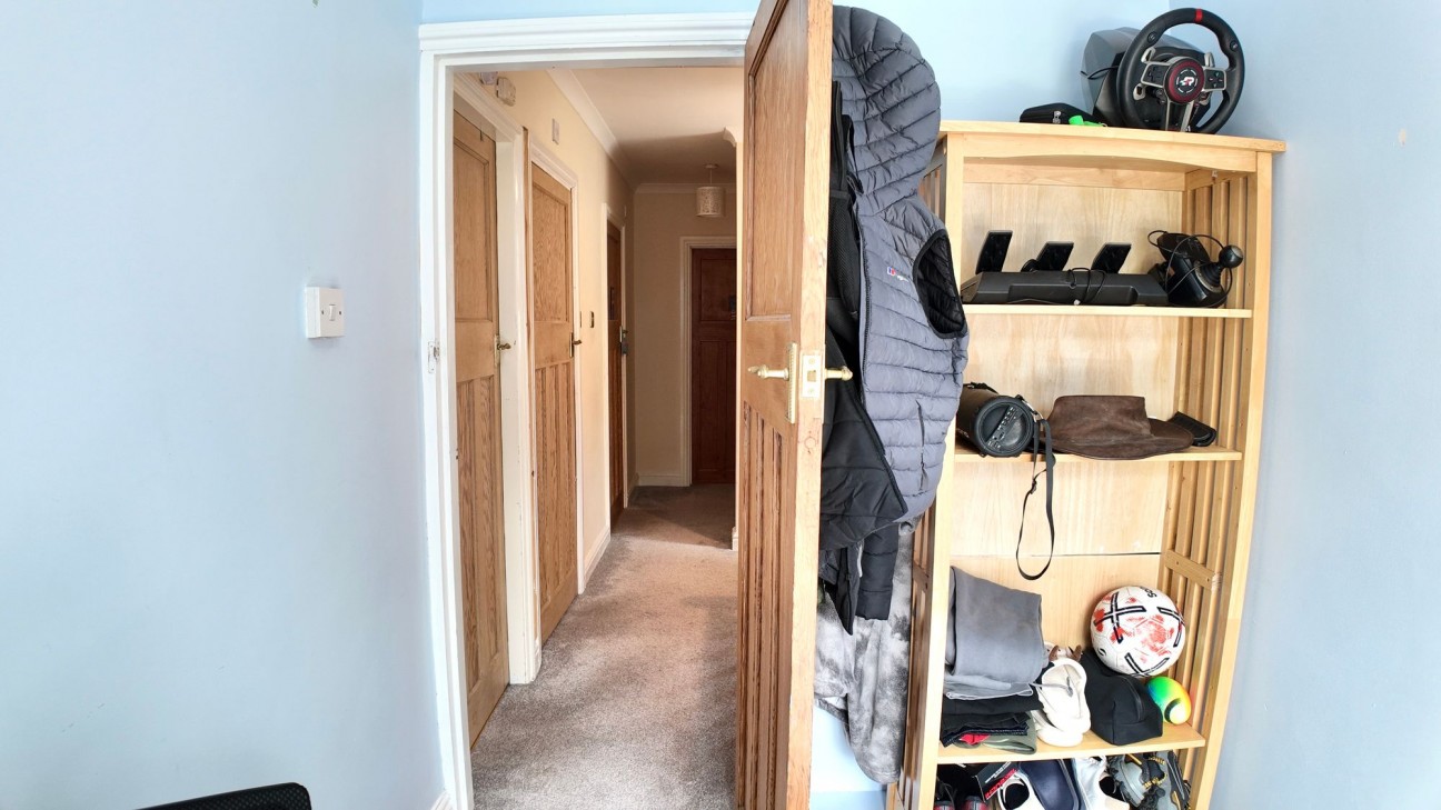 Crescent Road, Risca, NP11