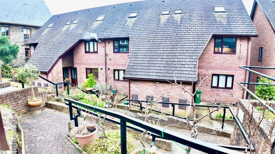 Cae Gorlan Court, Abercarn, NP11