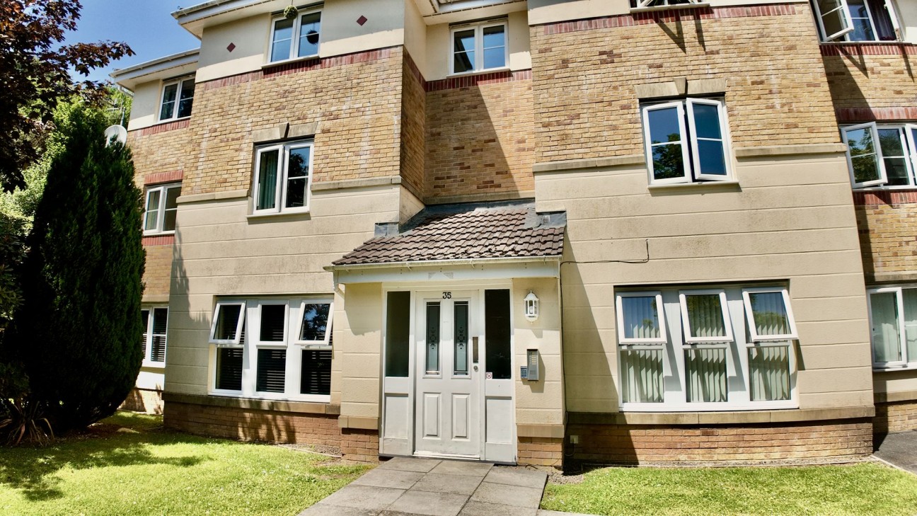 Coed Celynen Drive, Abercarn, NP11