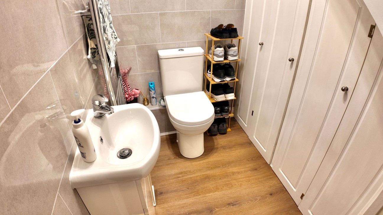 Clos Coed Bach, Blackwood, NP12