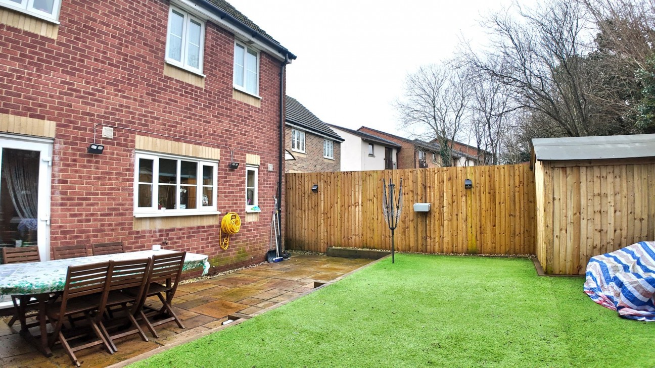 Clos Coed Bach, Blackwood, NP12