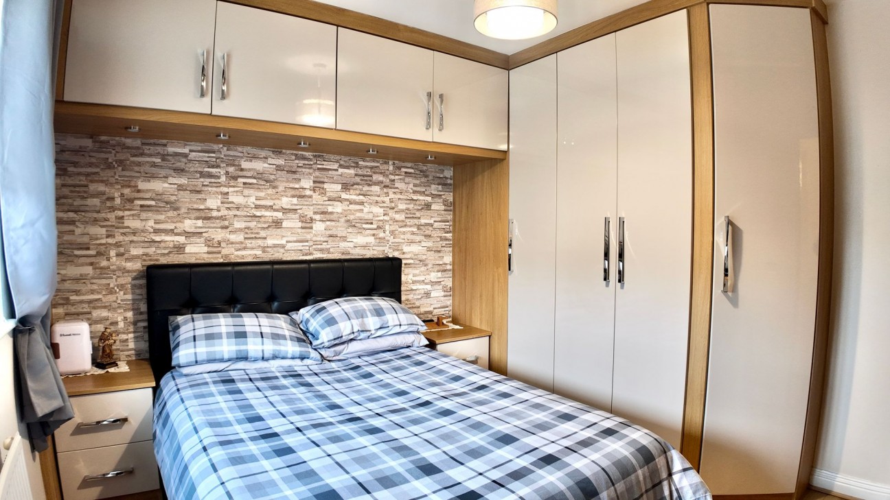 Clos Coed Bach, Blackwood, NP12