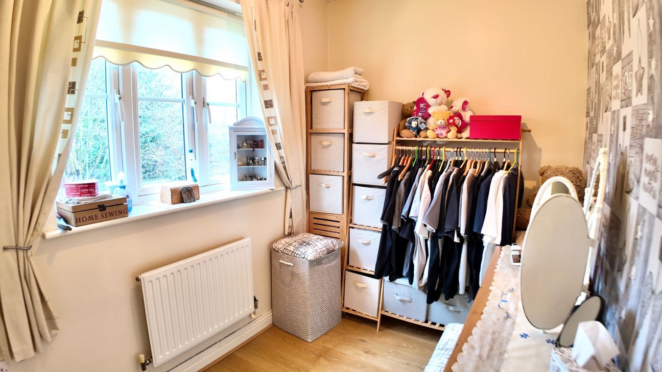 Clos Coed Bach, Blackwood, NP12