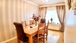 Clos Coed Bach, Blackwood, NP12