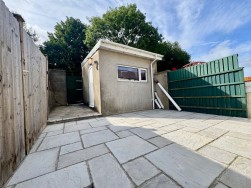 High Street, Pengam, NP12