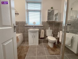 Penrhiw Terrace, Oakdale, NP12