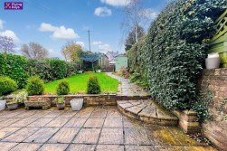 Penrhiw Terrace, Oakdale, NP12