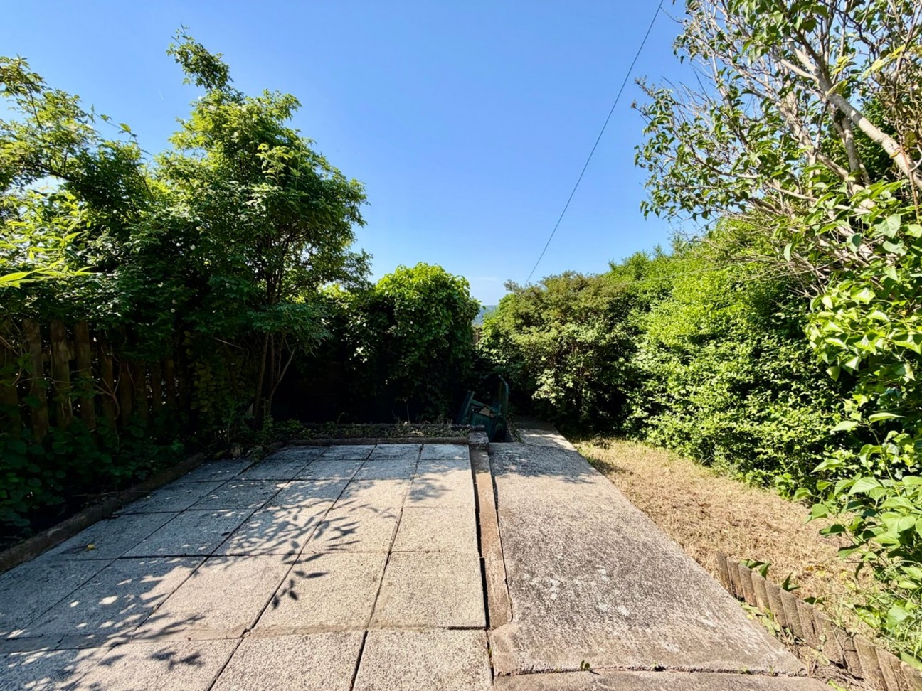 Fleur De Lys Avenue, Pontllanfraith, NP12