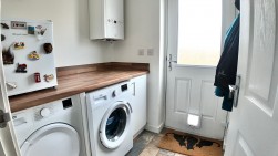 Cae'r Garreg, Oakdale, NP12