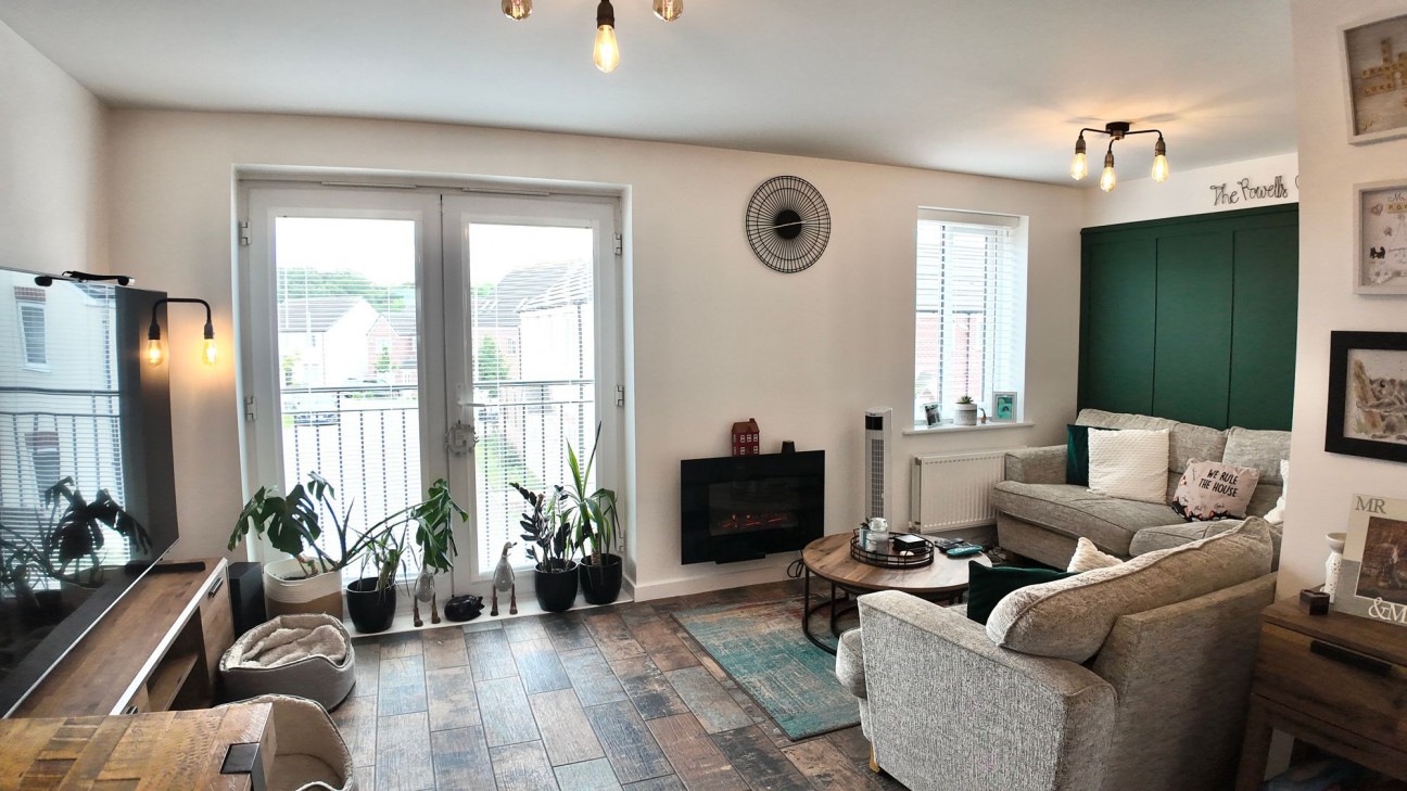 Cae'r Garreg, Oakdale, NP12