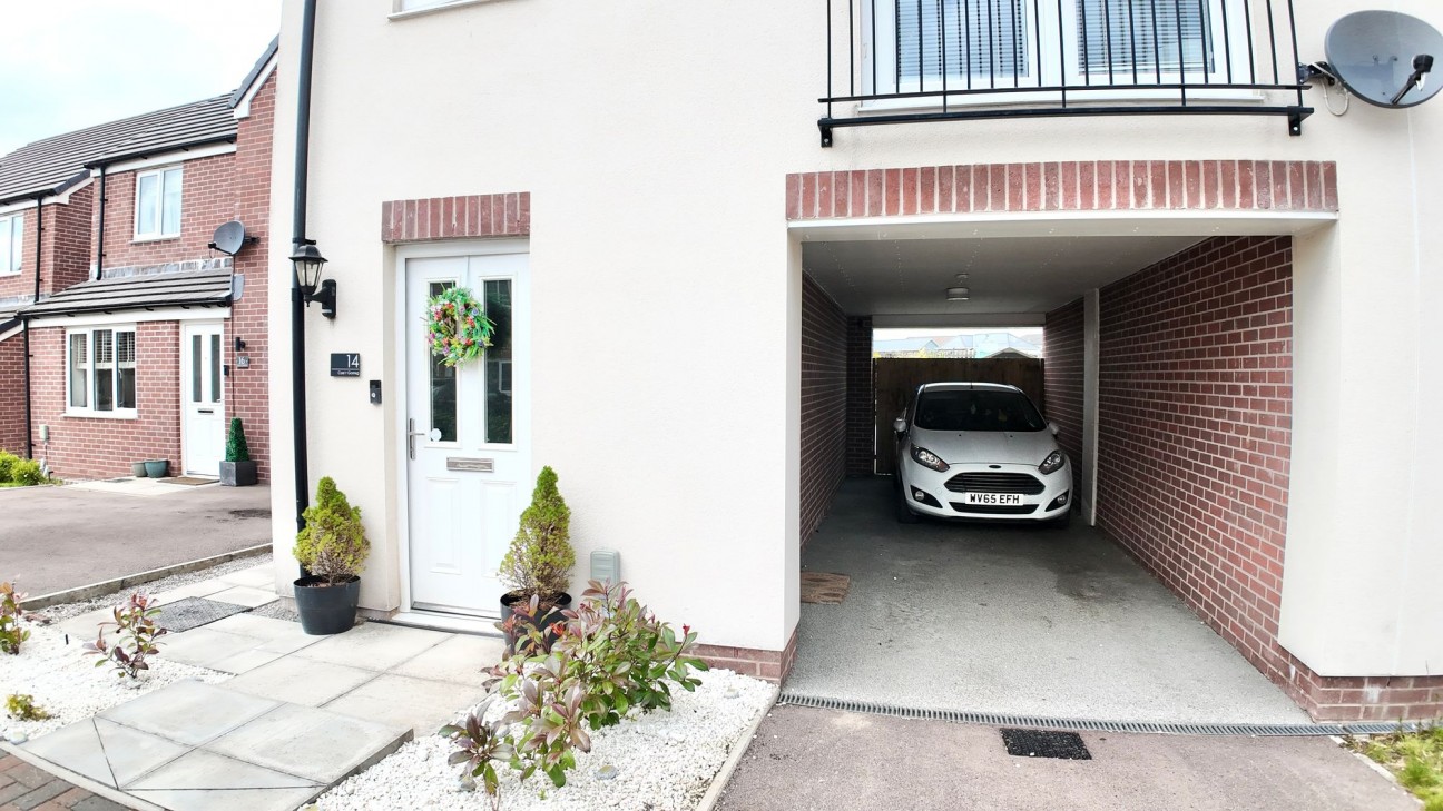 Cae'r Garreg, Oakdale, NP12