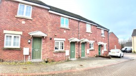 Lonydd Glas, Llanharan, CF72