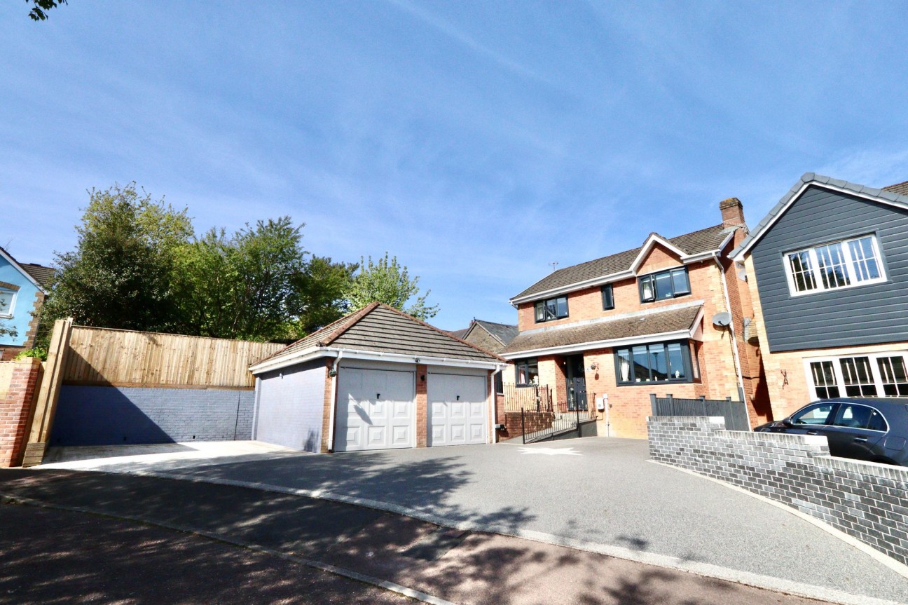 Cae Celyn, Crumlin, NP11