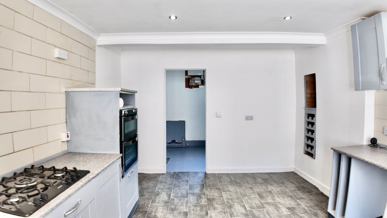 Hafod Fan Terrace, Six Bells, NP13