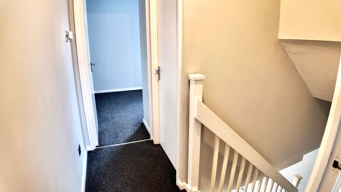 Llyswen, Penpedairheol, CF82