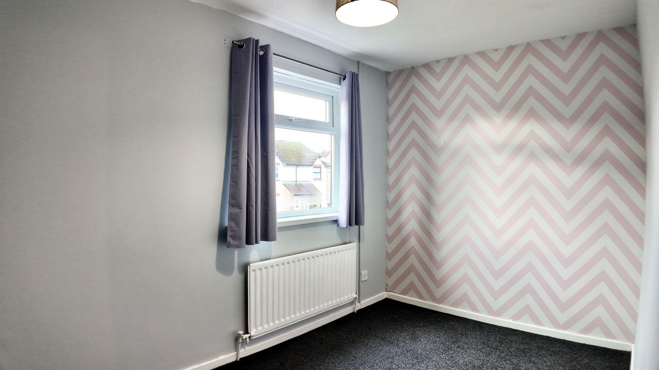 Llyswen, Penpedairheol, CF82