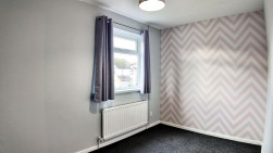 Llyswen, Penpedairheol, CF82