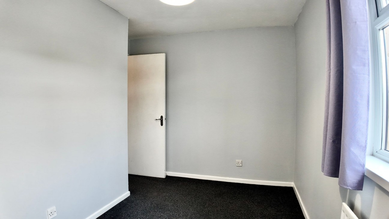 Llyswen, Penpedairheol, CF82