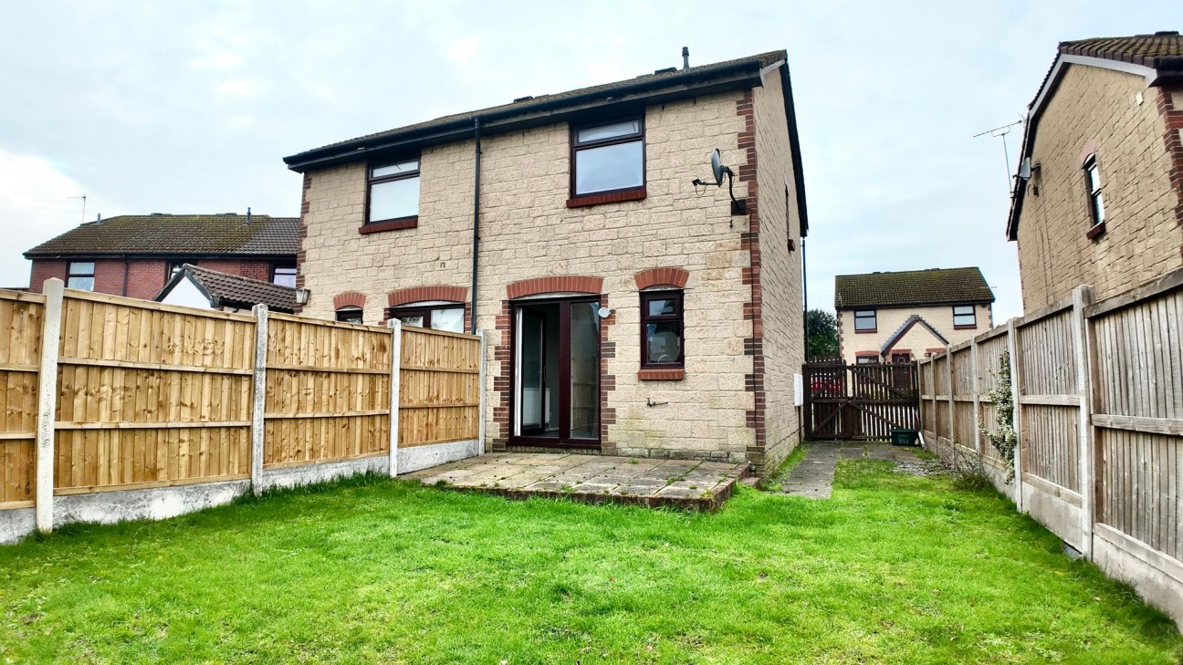 Llyswen, Penpedairheol, CF82