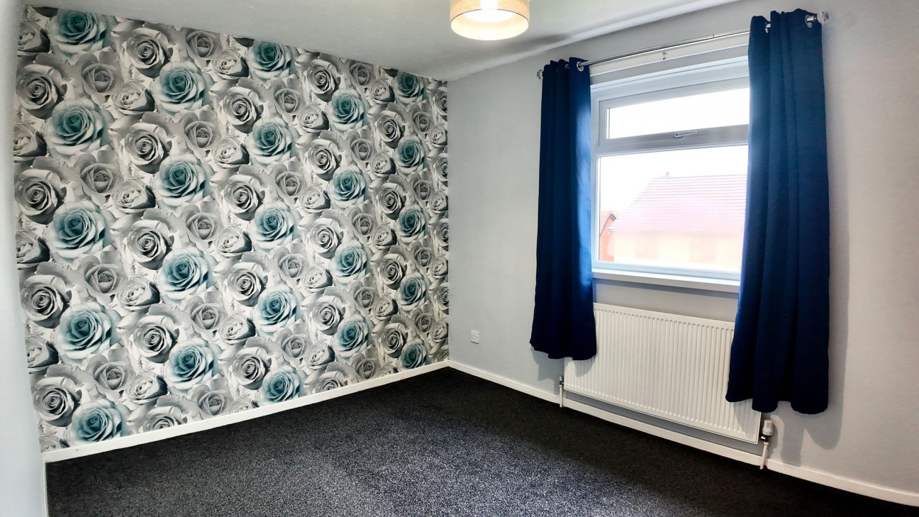 Llyswen, Penpedairheol, CF82