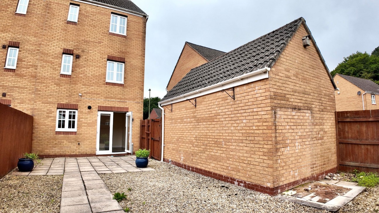 Mill Court, Crumlin, NP11