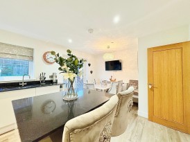 Albertina Road, Newbridge, NP11