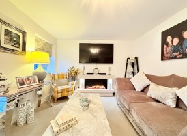 Albertina Road, Newbridge, NP11