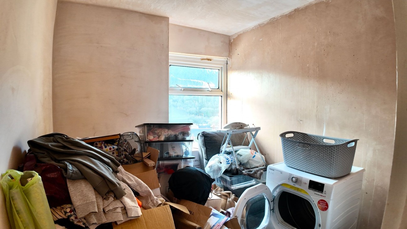 Ynysfeio Avenue, Treherbert, CF42