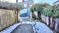 Newbridge, Newport, NP11